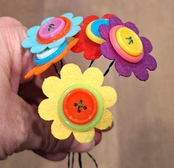 Class: Button Bouquet